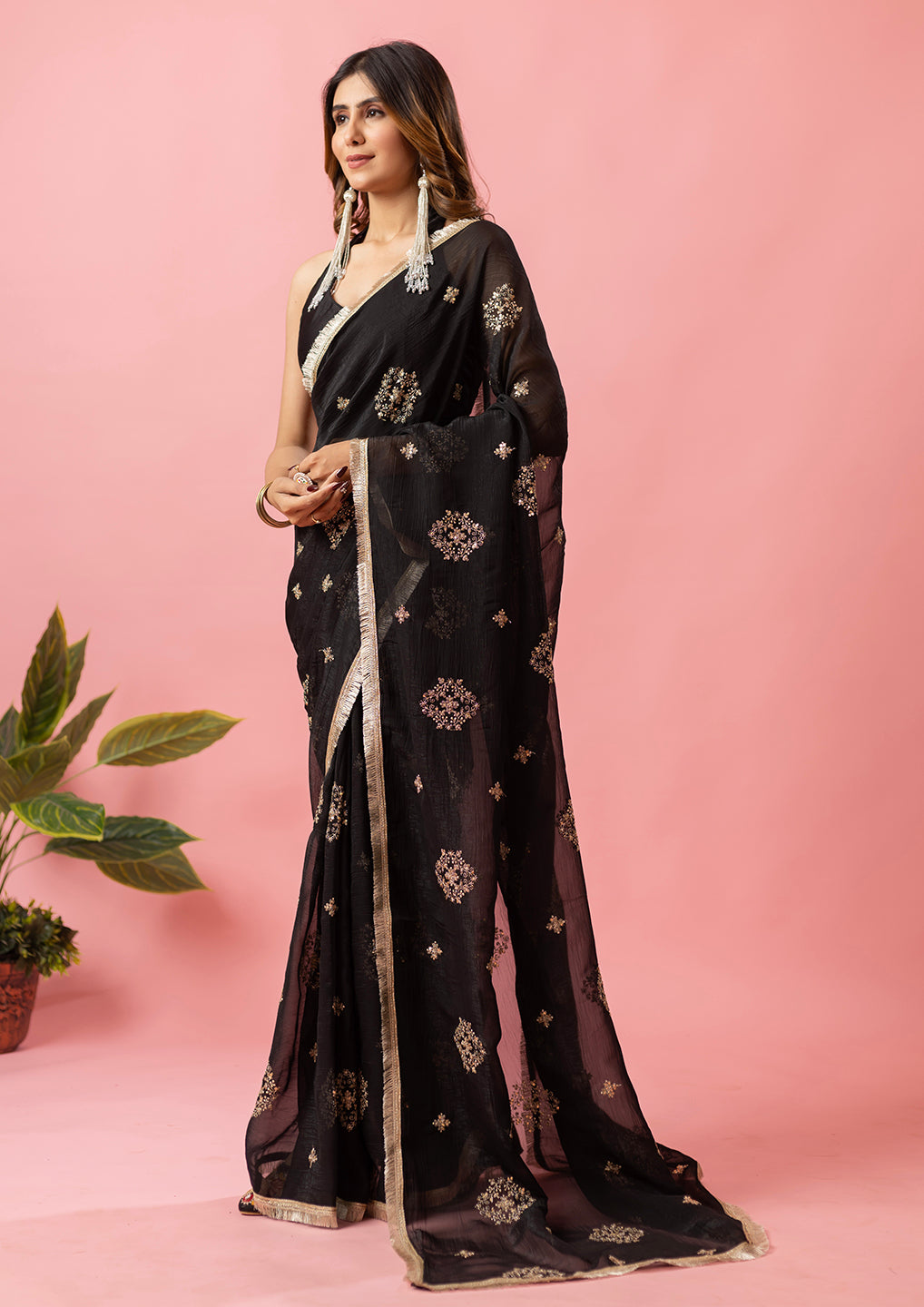 Womens Designer Crunchy Silk Chiffon Embroidery Saree