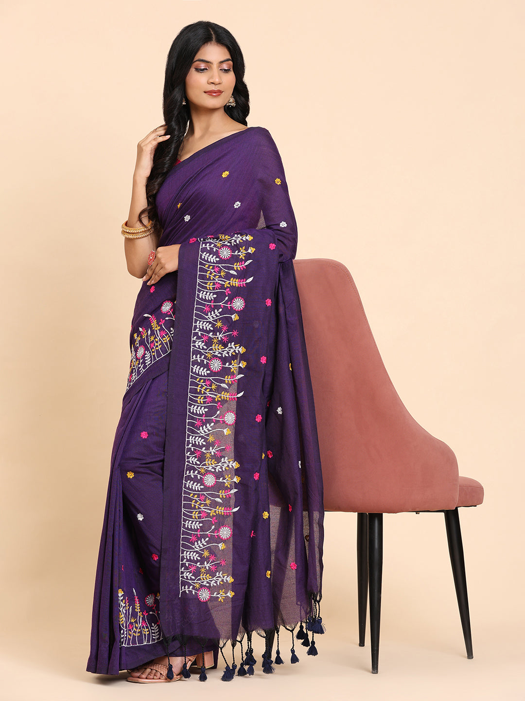 Pure Handloom Cotton Floral Embroidery Saree