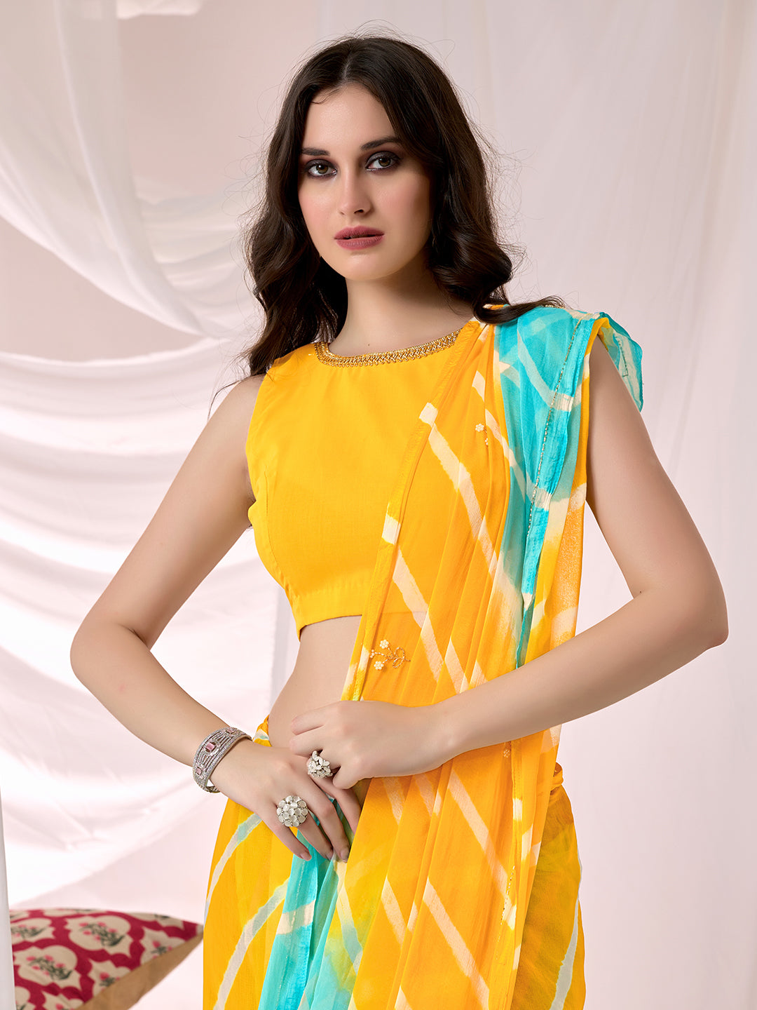 Womens Traditional Leheriya Saree With Handwork Butti