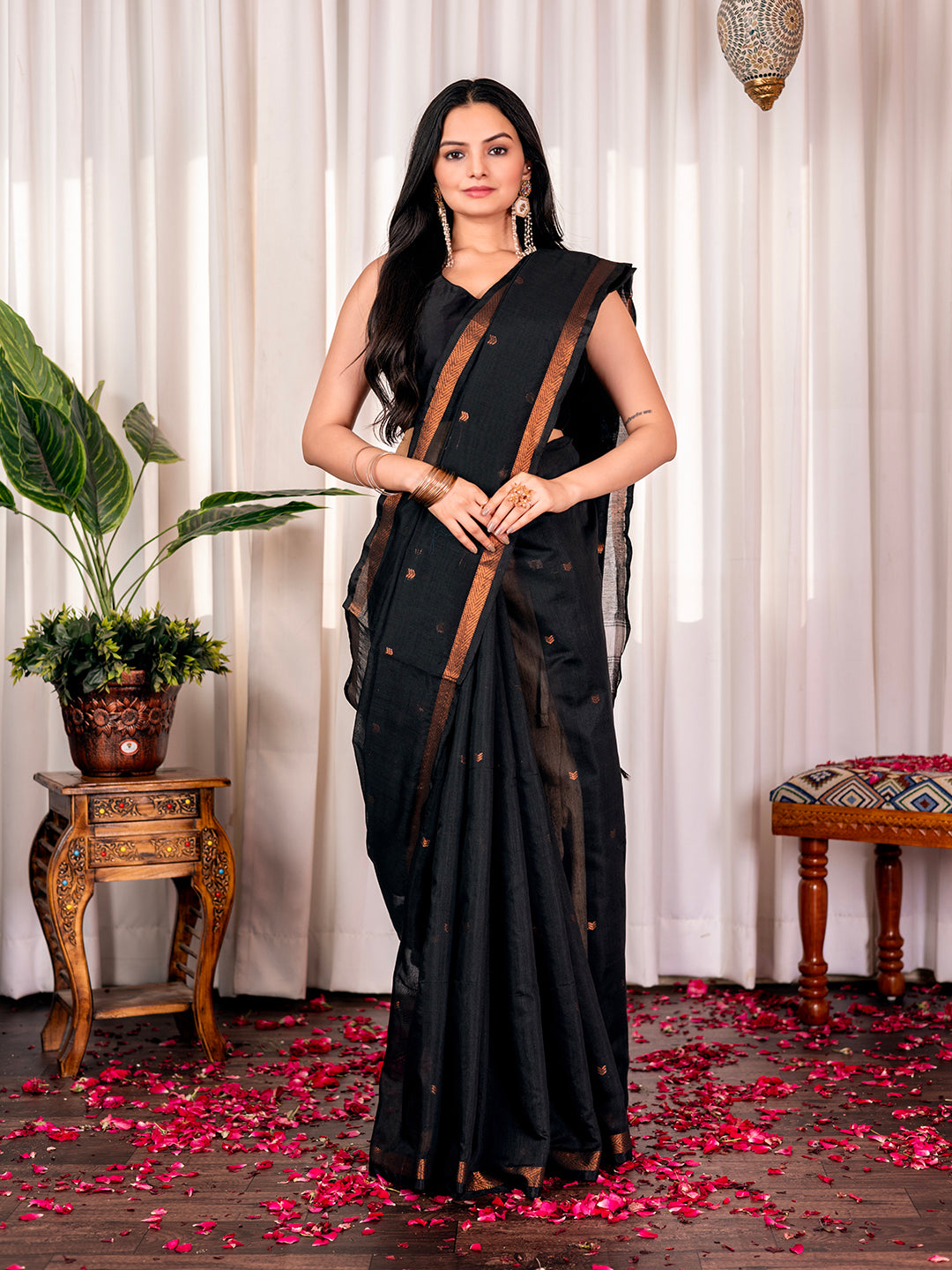 Womens Cotton Silk Zari Butti Handloom Saree