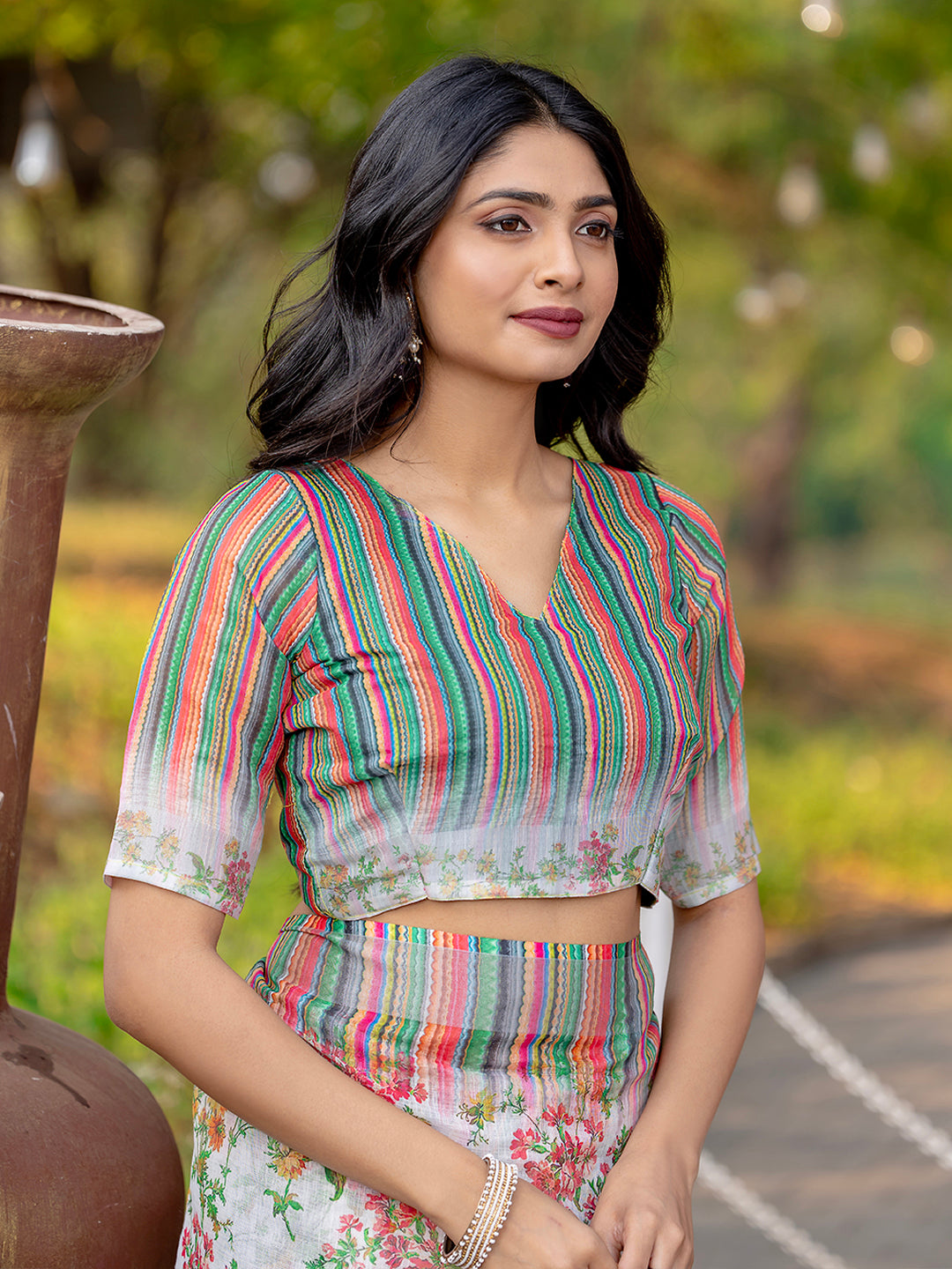 Womens Pure linen printed Saree