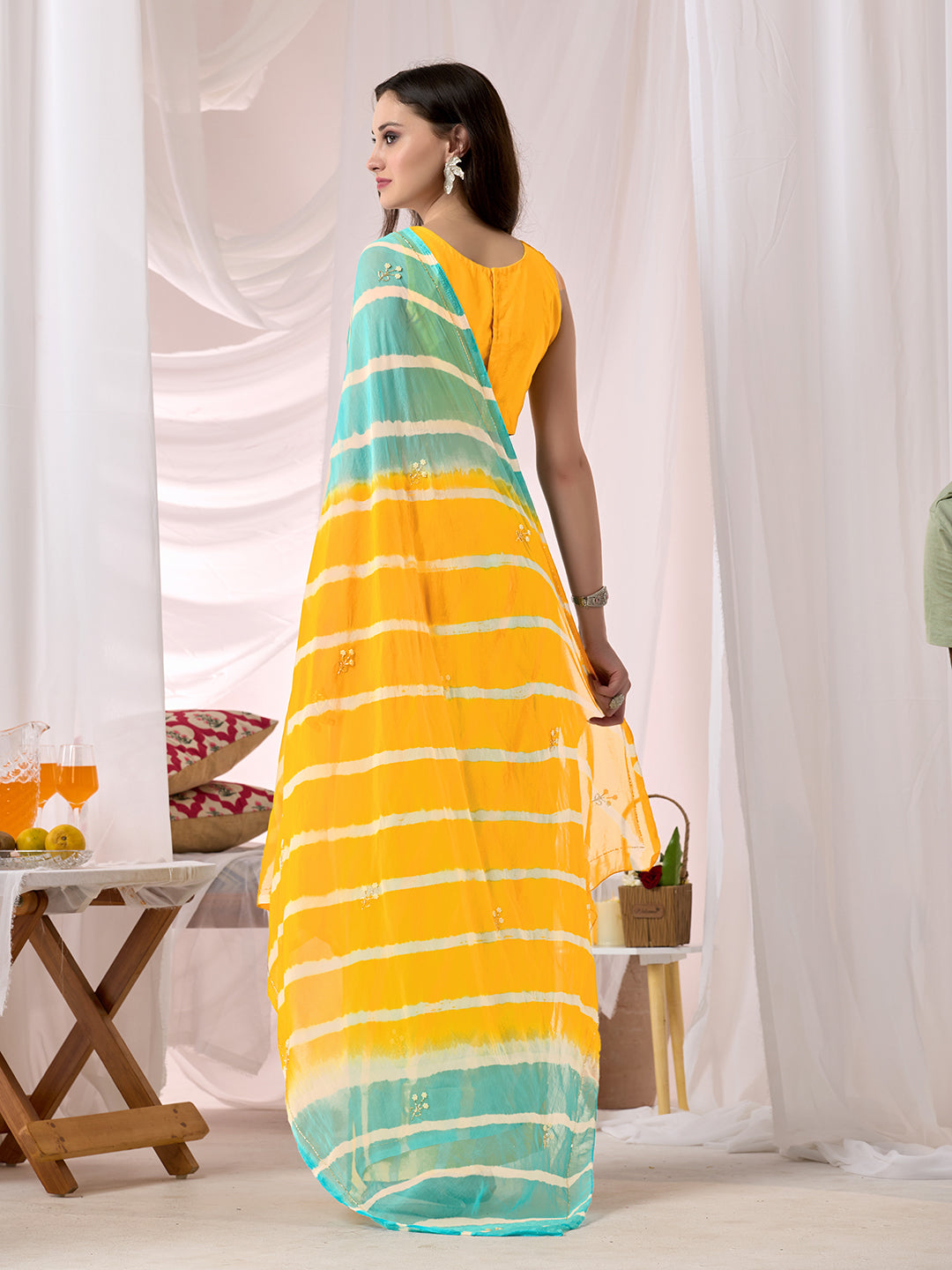 Womens Traditional Leheriya Saree With Handwork Butti