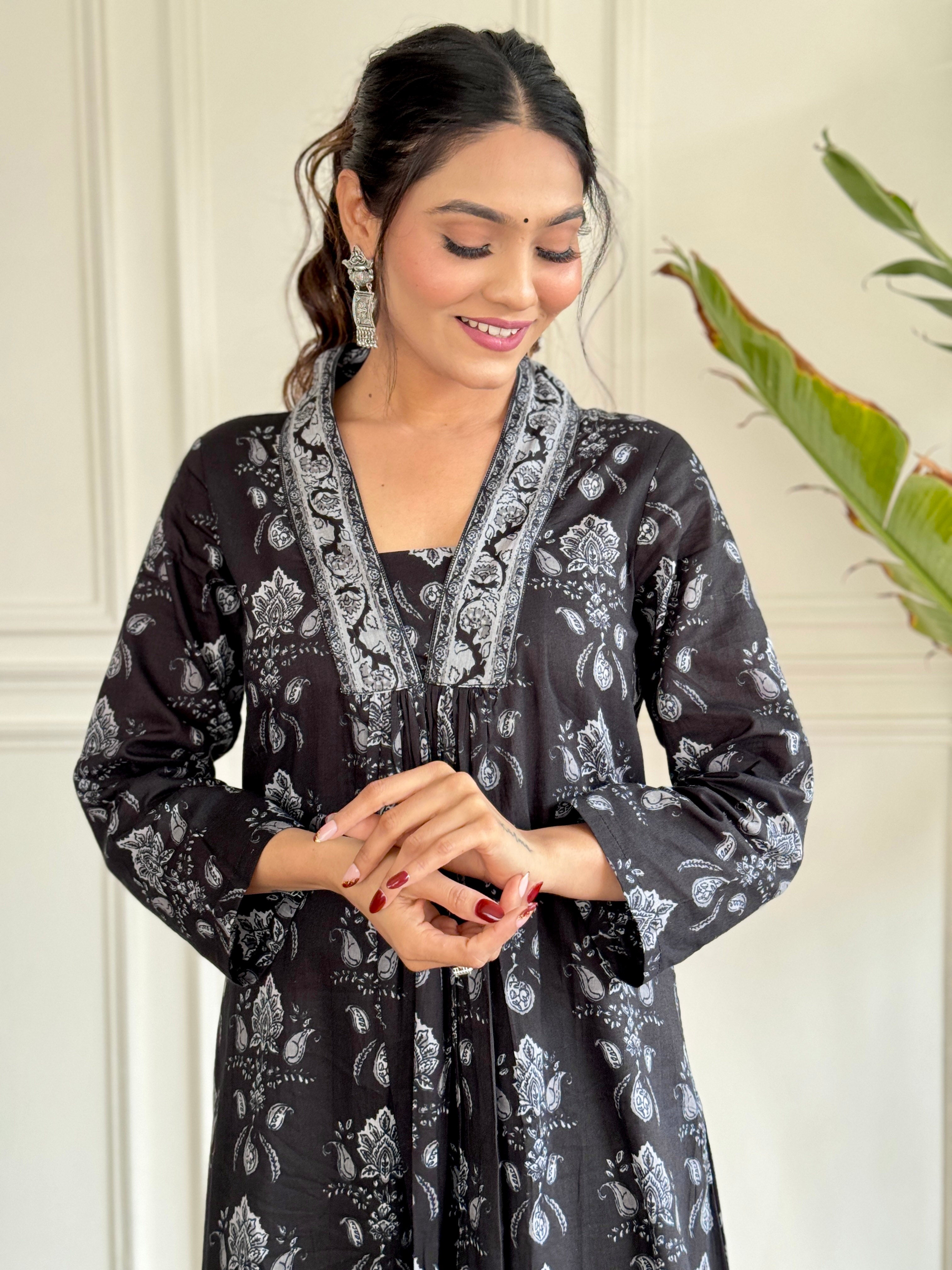 Womens Embroidered Kurti Pant with Dupatta