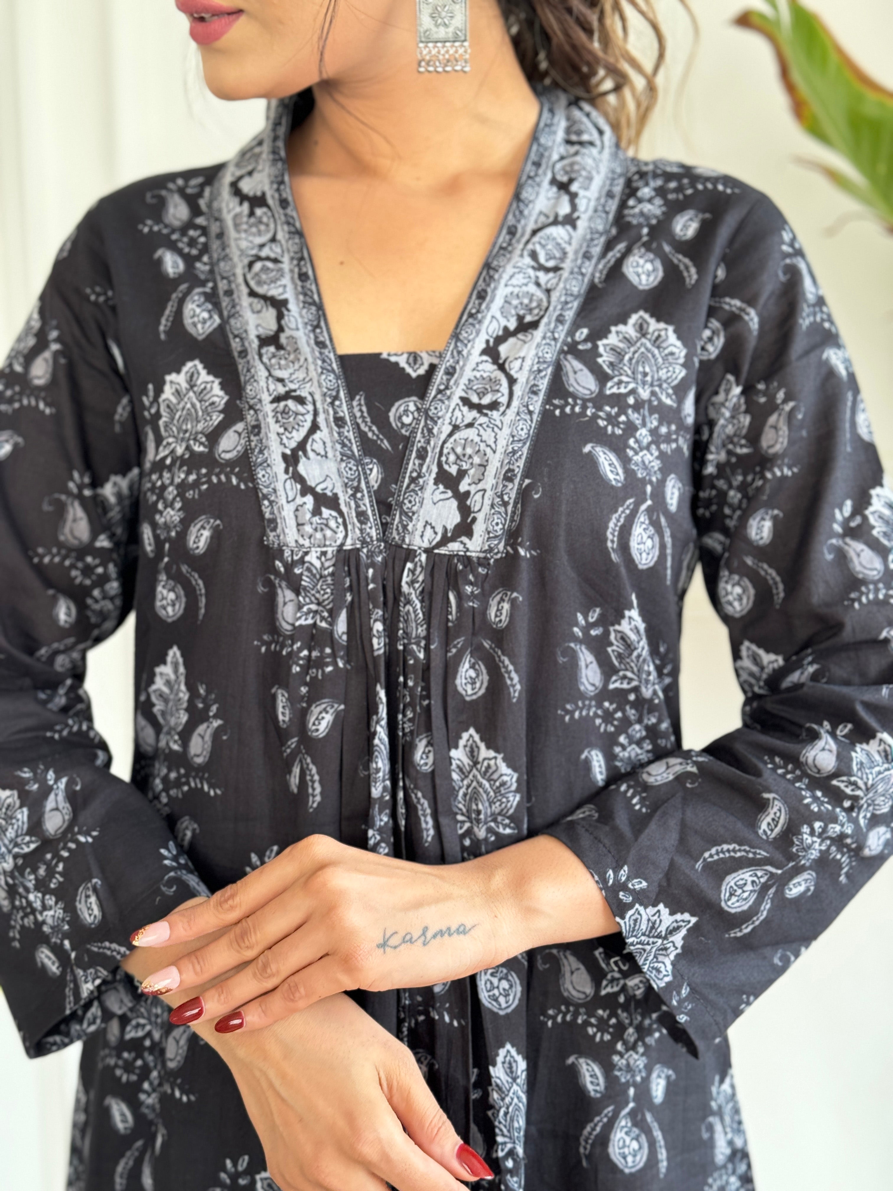 Womens Embroidered Kurti Pant with Dupatta