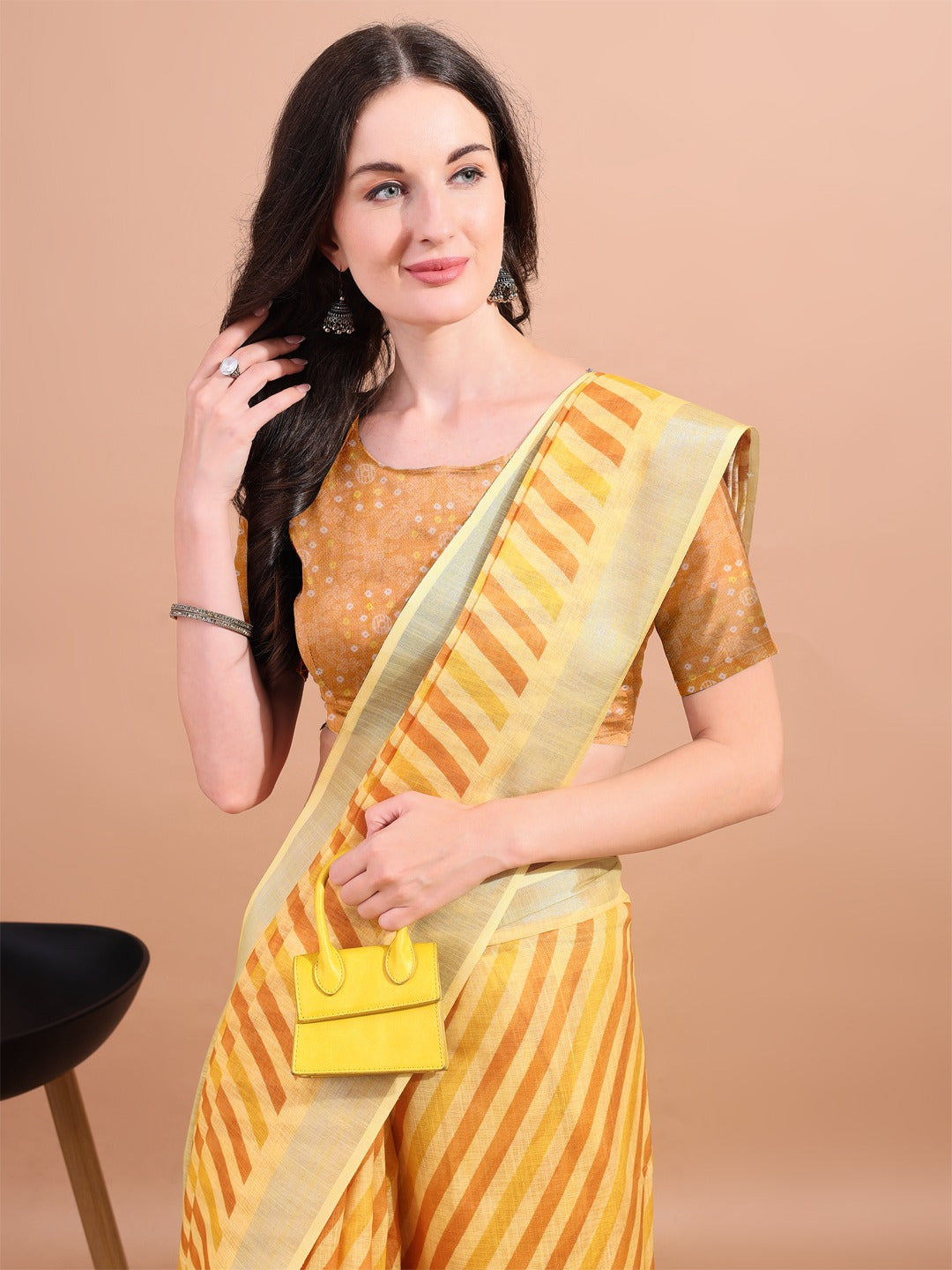 Floral Printed Zari Linen Saree