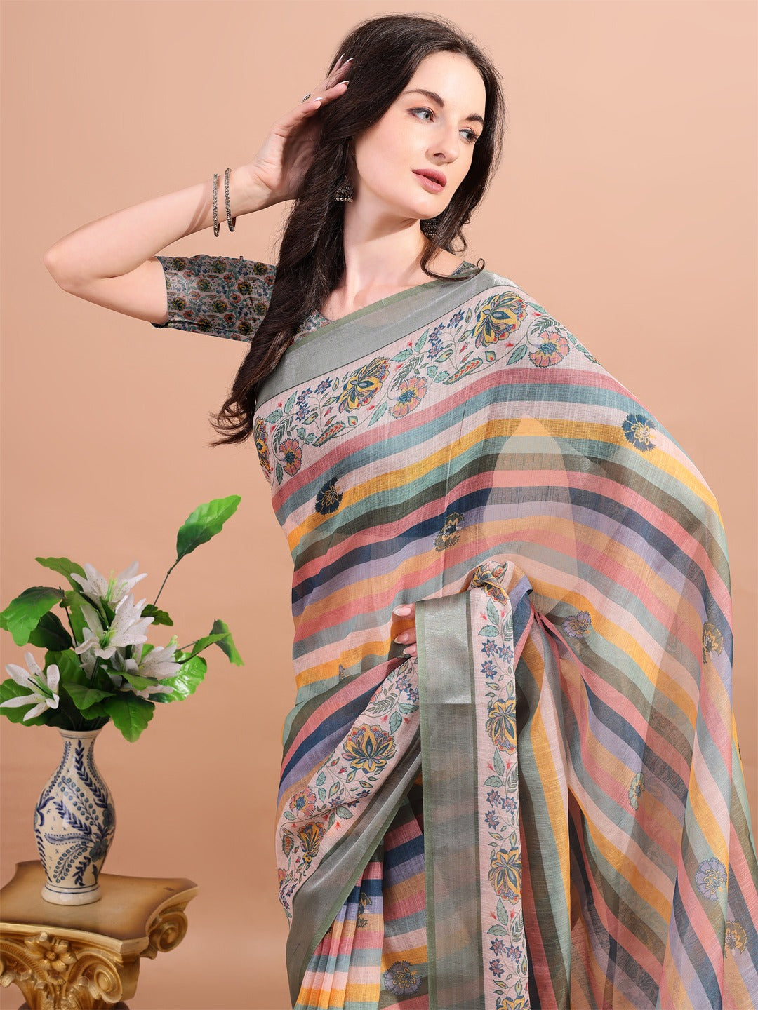Floral Printed Zari Linen Saree