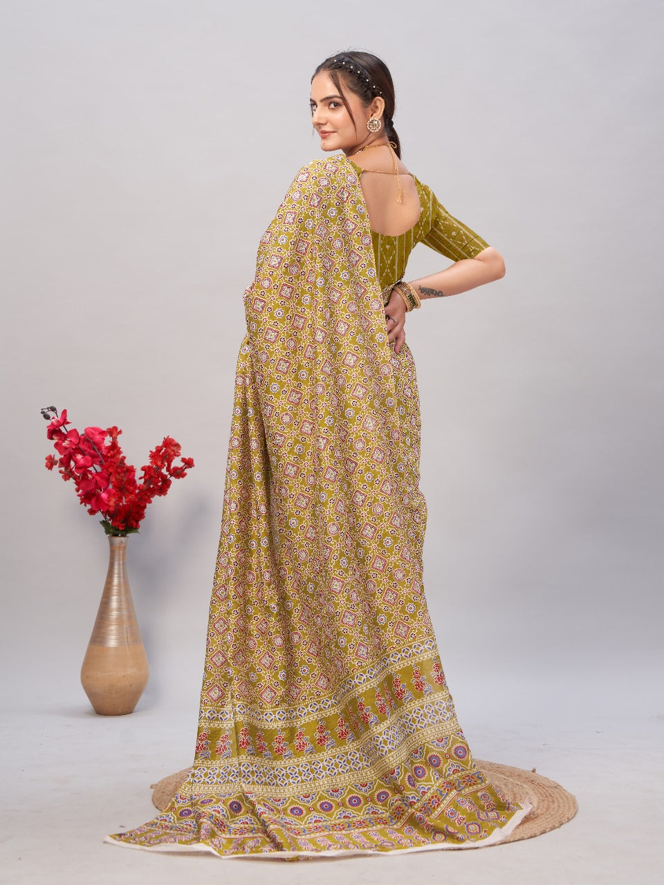 Womens Pure Mul Cotton Ajrakh Print Saree