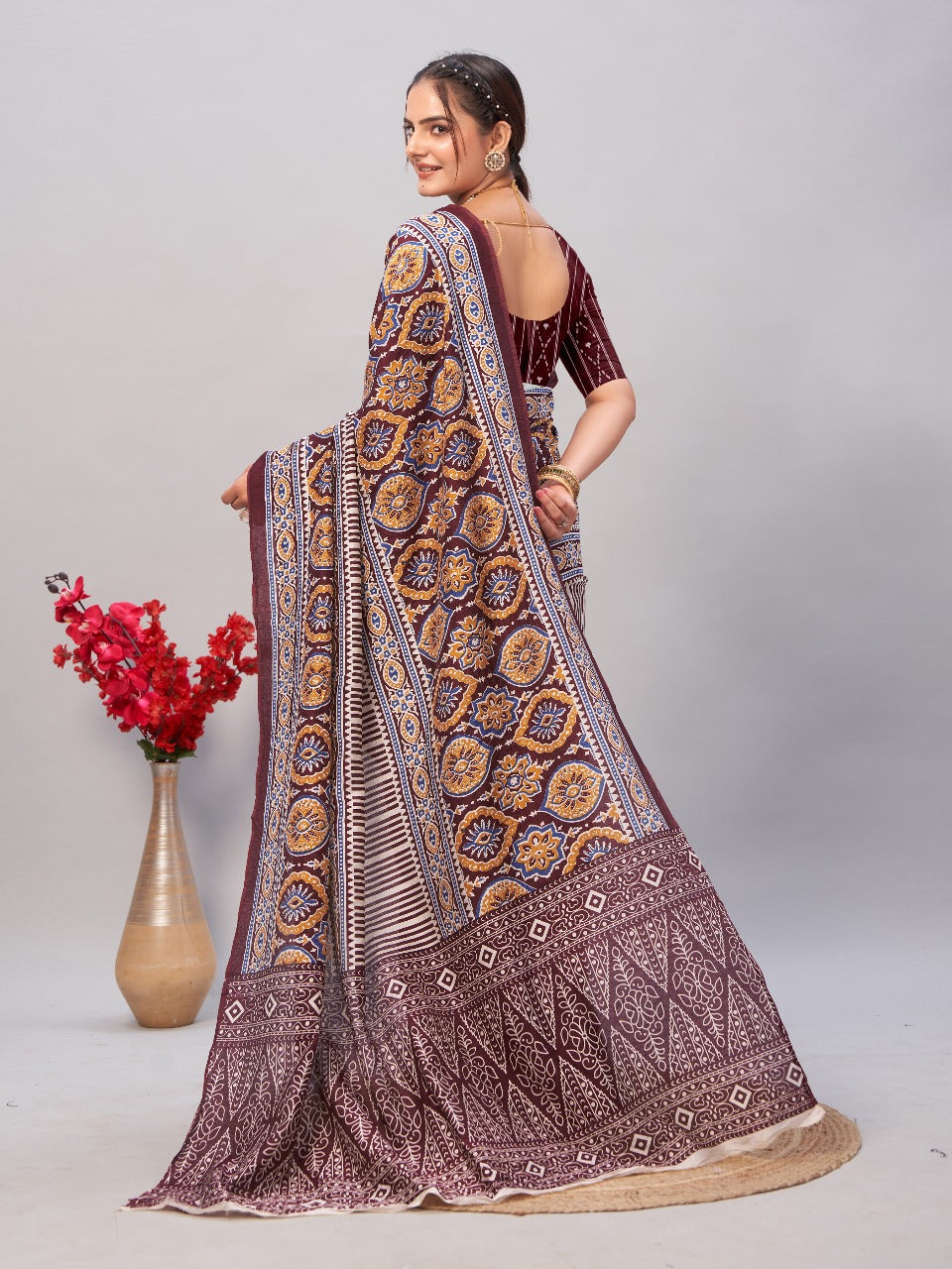 Womens Pure Mul Cotton Ajrakh Print Saree