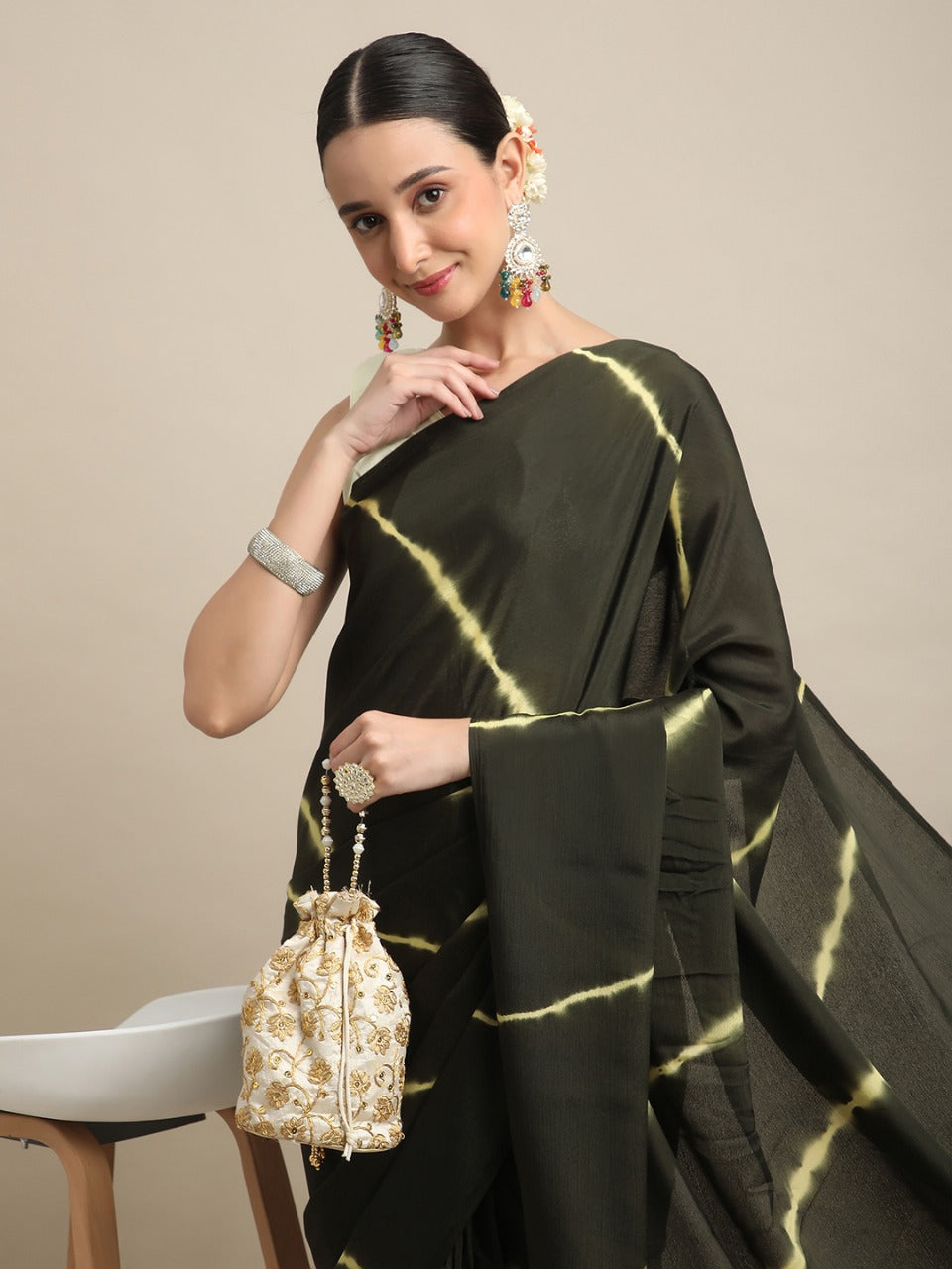 Womens Mehendi Leheriya Printed Saree